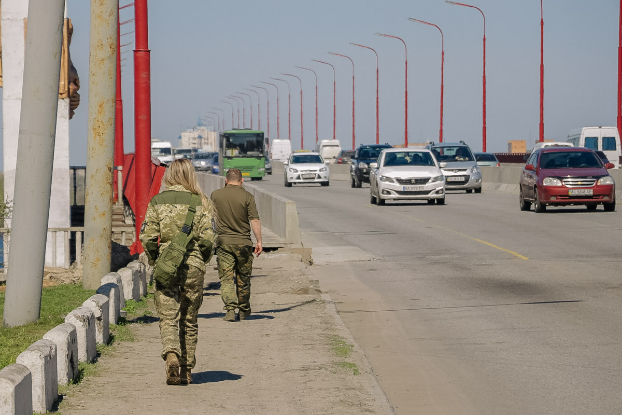 В Днепре заминировали четыре моста: полицейские проводят проверки