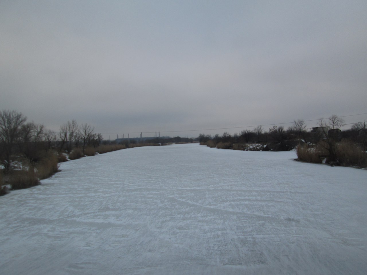 замерзшая река
