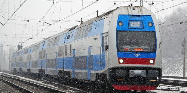 Укрзализныця: Перед Новым годом еще можно уехать поездом