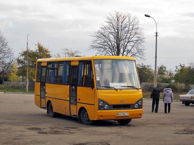 Возобновление движения пригородного и междугороднего транспорта из Константиновки завтра не состоится