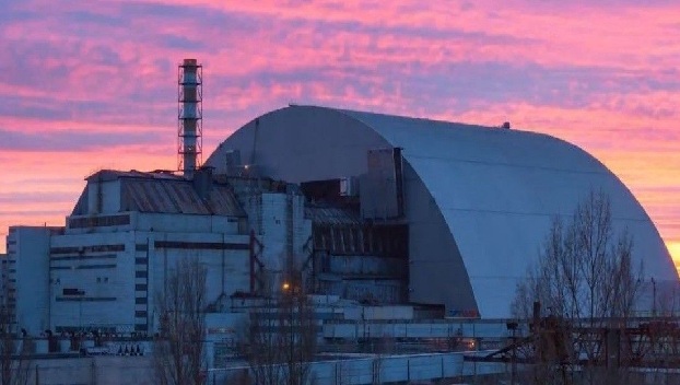На саркофаг в Чернобыле поставили герметичную мембрану 