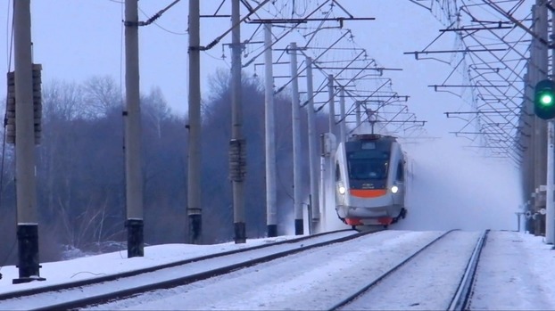 Поезд Киев — Константиновка застрял в Полтавской области из-за обледенения