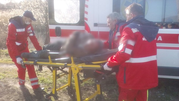 Металлическая труба проткнула тело жителя Славянска
