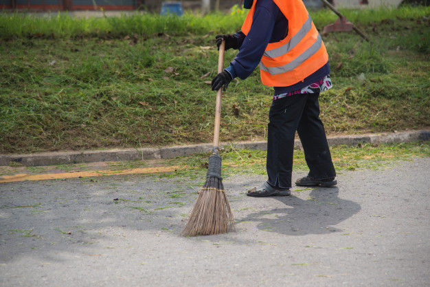 Заплатят больше миллиона: В Константиновке ищут подрядчика для уборки улиц
