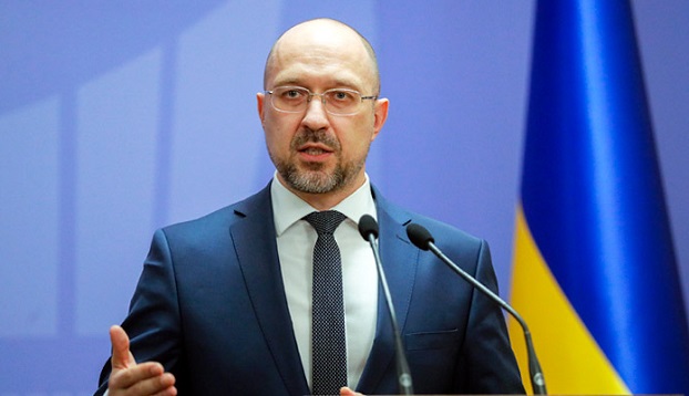 Кабмин утвердил дату отстранения от работы невакцинированных украинцев
