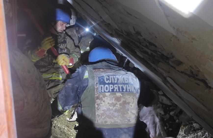 В Торецке из-под завалов достали тело женщины