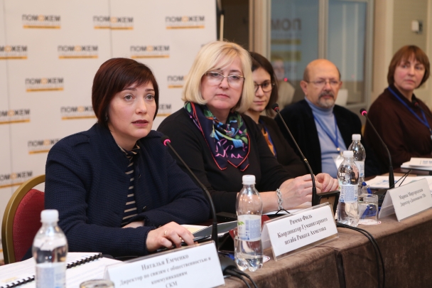 Штаб Ахметова: Детям на неподконтрольных Украине территориях помогут