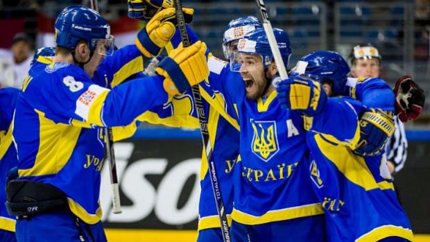 Хоккей: Украина бьет Румынию в первом матче олимпийского отбора