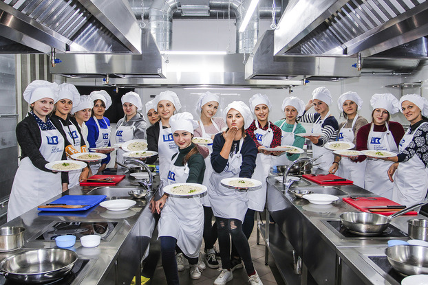 В Школе поварского искусства учат готовить блюда средиземноморской кухни