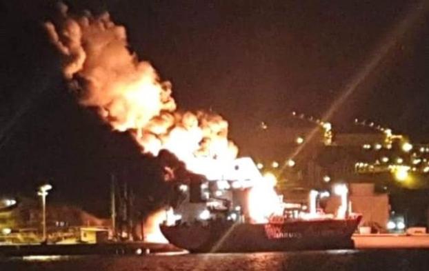 В турецком порту взорвался танкер, есть жертвы