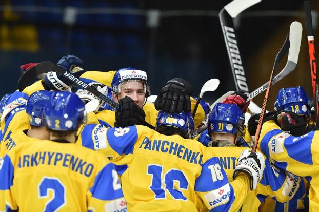 Украинская хоккейная  молодежка в серии буллитов переиграла итальянцев на планетарном первенстве в Киеве