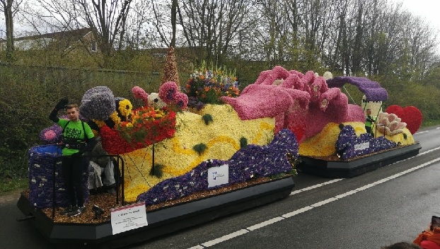 В Нидерландах прошел одних самых крупных в мире цветочных фестивалей