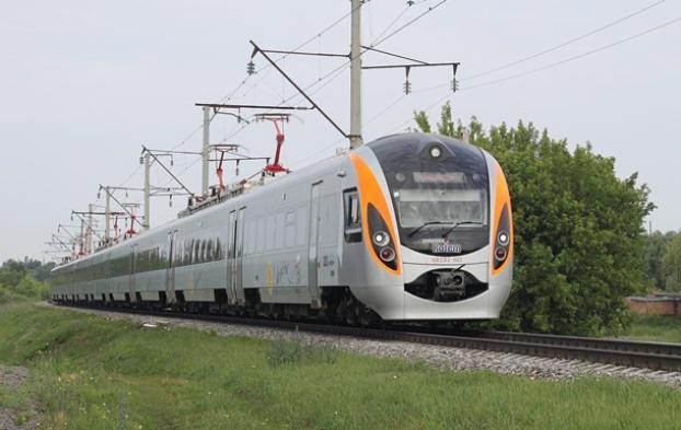 Поезд «Интерсити» попал в аварию в Житомирской области