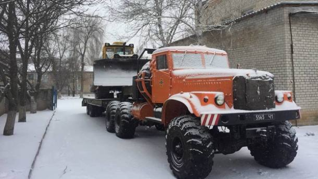 Непогода в Запорожской области: спасатели за сутки вытащили из снежного плена 120 человек