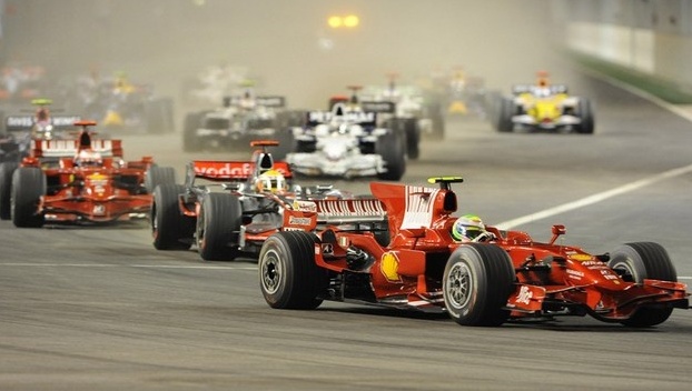 Формулу-1 приостановили из-за аварии на трассе