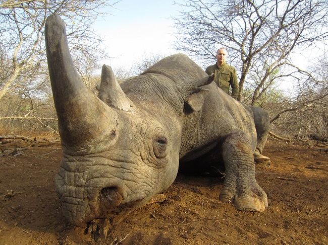 Нардеп от ОПЗЖ похвастался убийством африканских животных: появились фото