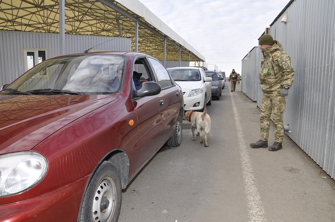 12 марта: очереди на КПВВ в Донецкой области