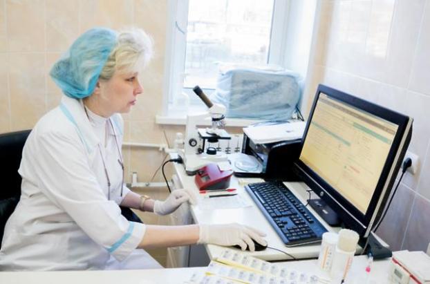 С апреля в Украине хотят внедрить электронные больничные