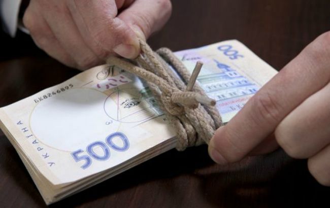 Кабмин собирается повысить минимальную зарплату до 3,2 тыс. грн