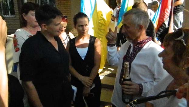В Бахмут нанесла визит народный депутат Надежда Савченко