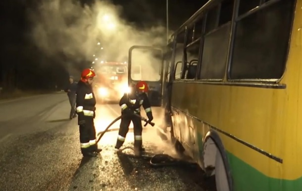 На трассе под Винницей загорелся пассажирский автобус