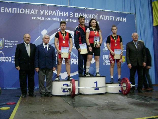 Юные тяжелоатлеты  Большого Доброполья достойно выступили на первенстве страны