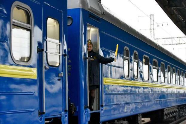 Укрзализныця увеличивает заработную плату железнодорожникам на 10%
