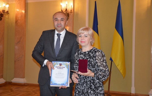 Медицинский работник из Константиновки награждена орденом «Гордость нации» 