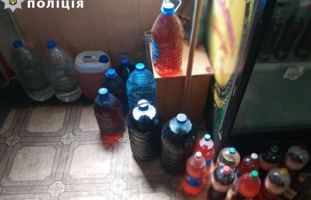 В одном из магазинов Мариуполя изъяли 230 бутылок алкоголя неизвестного происхождения