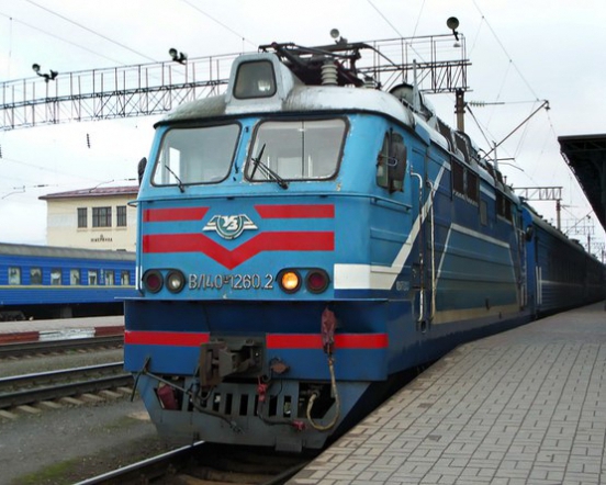 Пустить под откос пассажирские поезда могут «металлисты» из Константиновки