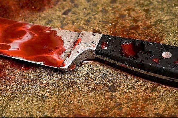 Посиделки семьей закончились ножевым ранением в Бахмутском районе