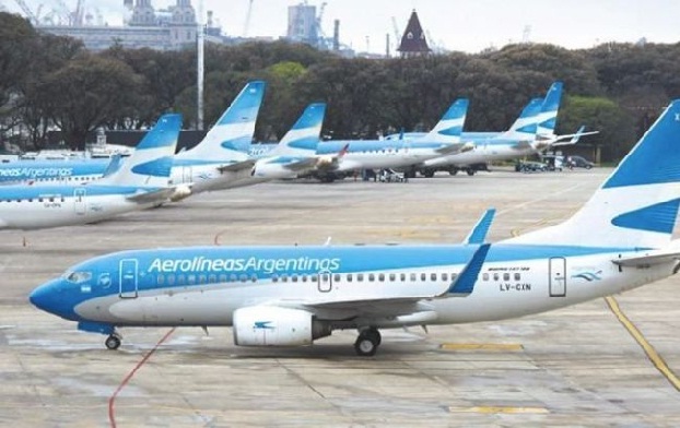 В Аргентине забастовка пилотов стала причиной отмены более 300 авиарейсов