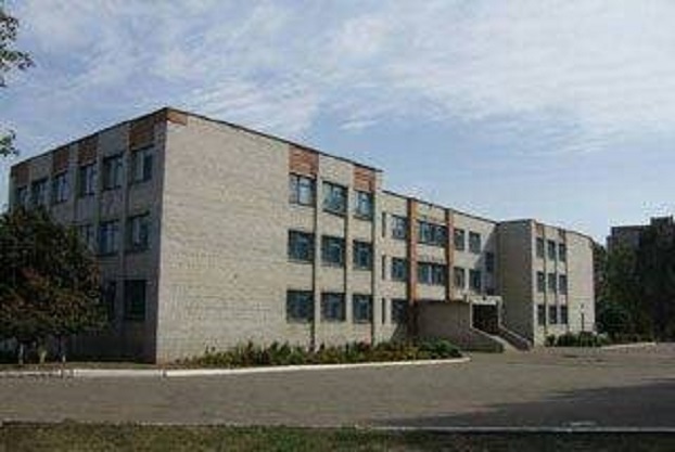 В Константиновке идут капитальные ремонты зданий школ и детских садов