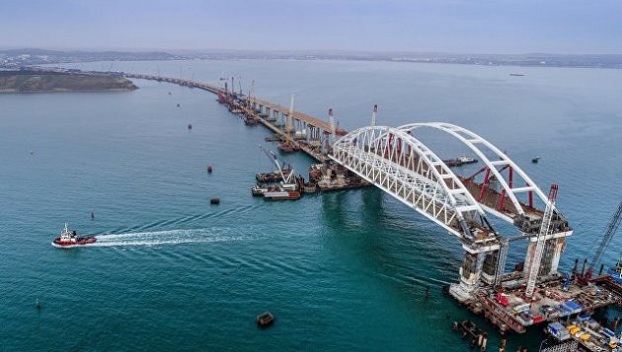 Кабинет министров готовит санкции против строителей Керченского моста 