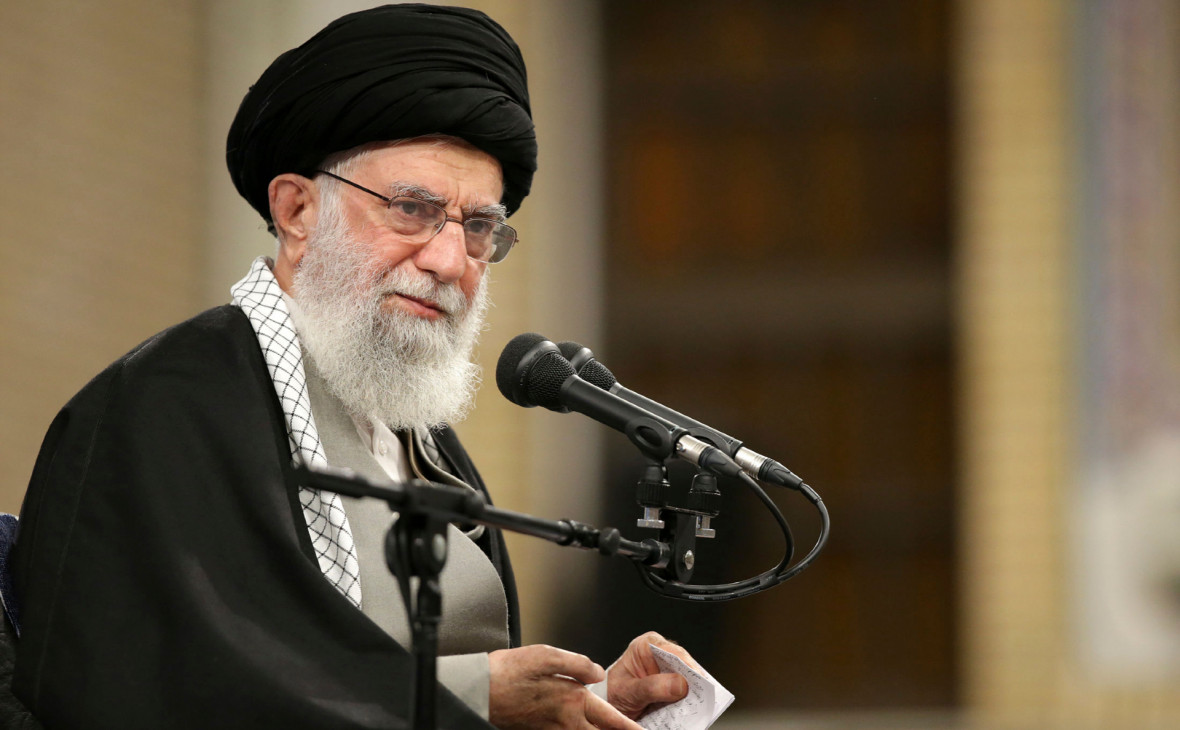 «Осторожнее со словами»: Трамп и верховный лидер Ирана обменялись угрозами
