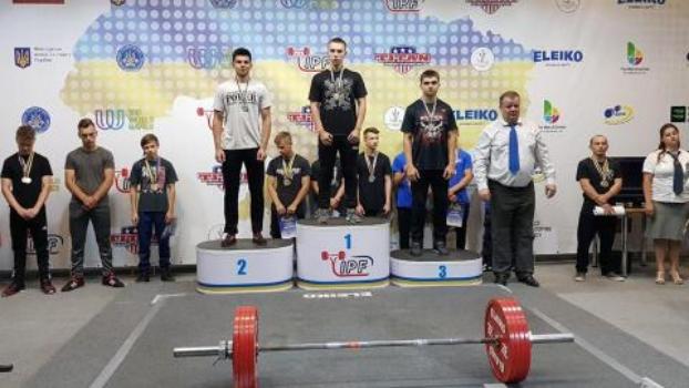 Дружковский спортсмен стал бронзовым призером на чемпионате по пауэрлифтингу