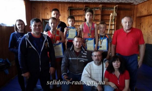 В Селидово провели открытый городской турнир по вольной борьбе