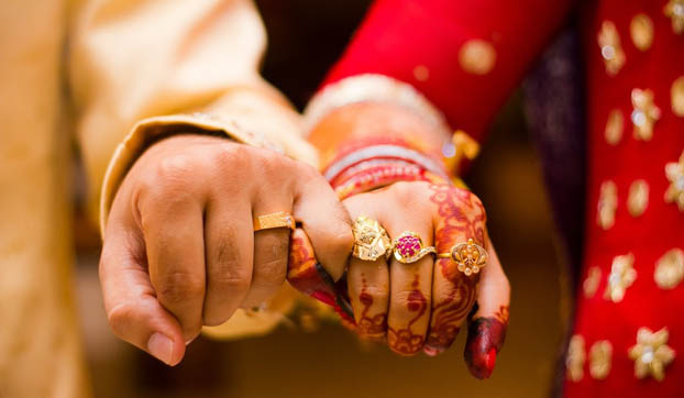 В Индии жених отказался от брака из-за отсутствия на свадебном столе мяса