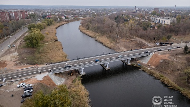 В Славянске открылся для проезда мост через Казенный Торец