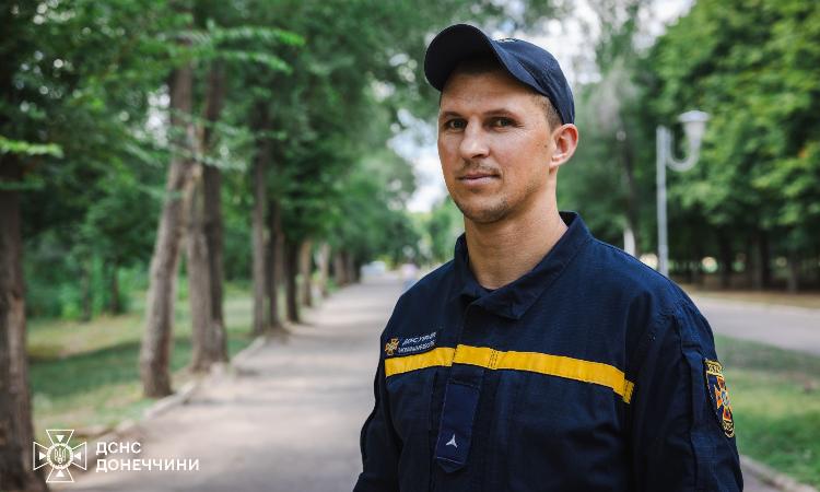 Спасатель из Константиновки Роман о своей работе: «Буду служить, пока пока идет война и хватает сил»