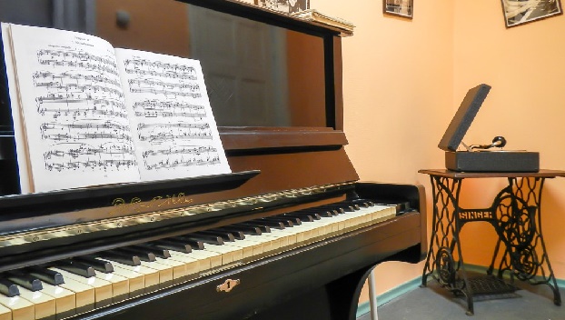 Родители в шоке от новых расценок в музыкальных школах Мариуполя