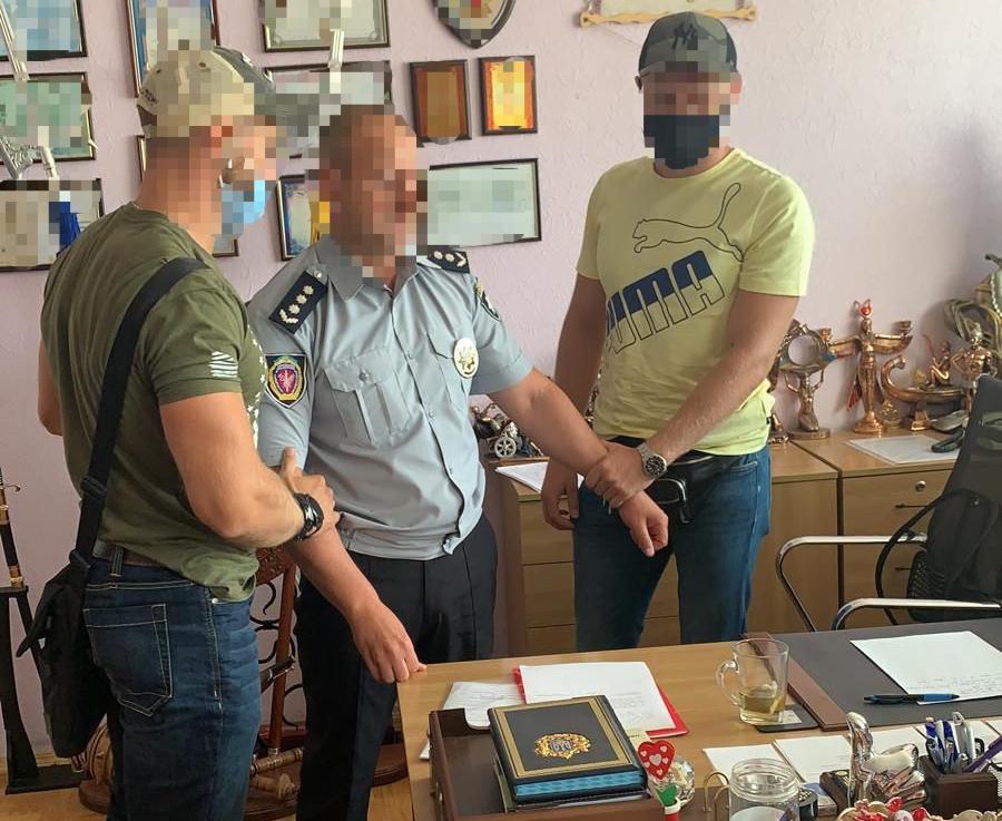 Декан вуза в Харькове попался на взятке в 15 тысяч долларов 