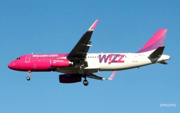 За две недели Wizz Air отменил 50 вылетов из Киева