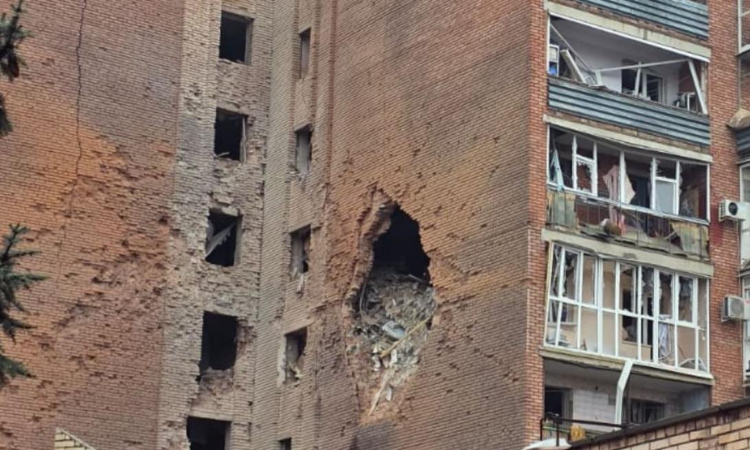 КАБы ударили по многоэтажке в Славянске: есть раненые