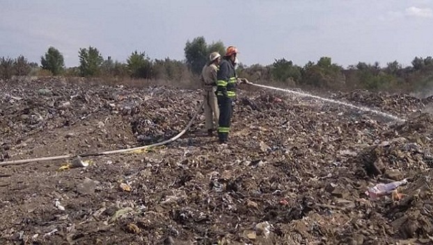 В Донецкой области горел полигон твердых отходов