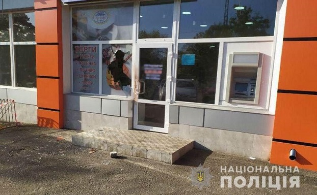 В Лимане неизвестные взломали банкомат и похитили деньги