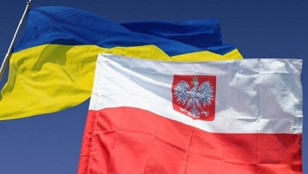 Польша требует безопасности для своих дипломатов в Украине