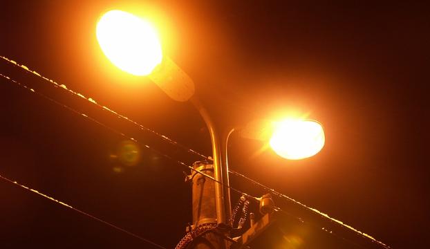Экономные светильники установили на улицах отдаленных поселков Мариуполя 