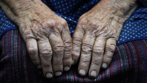 В Покровске за шестьсот гривен жестоко расправились с пенсионеркой
