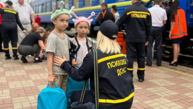 Правительство утвердило обязательную эвакуацию из Донецкой области